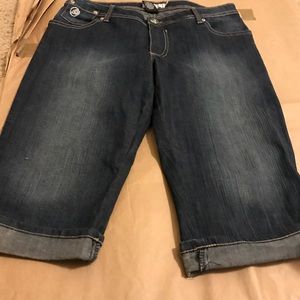 Women Capri jeans size 11